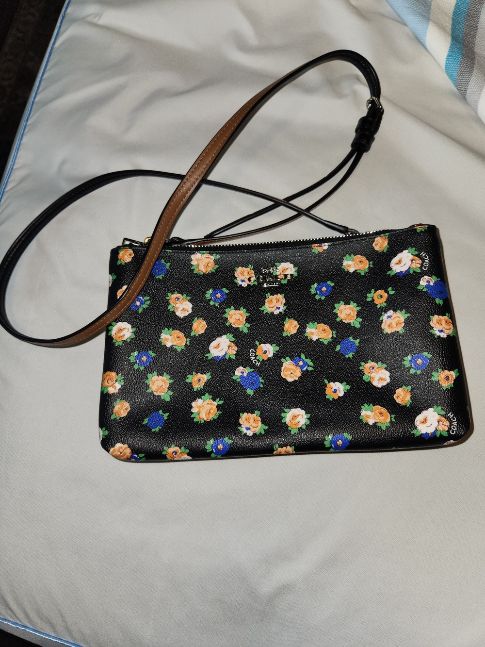 Coach Lyla Crossbody In Tea Rose Floral Print